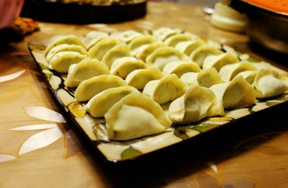 案例|餐廳遇“天災(zāi)”生意大滑，員工流失，怎么自救？