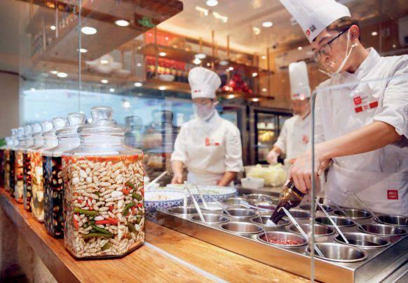 你的客人為什么會(huì)對(duì)明檔廚房買賬？|餐飲界