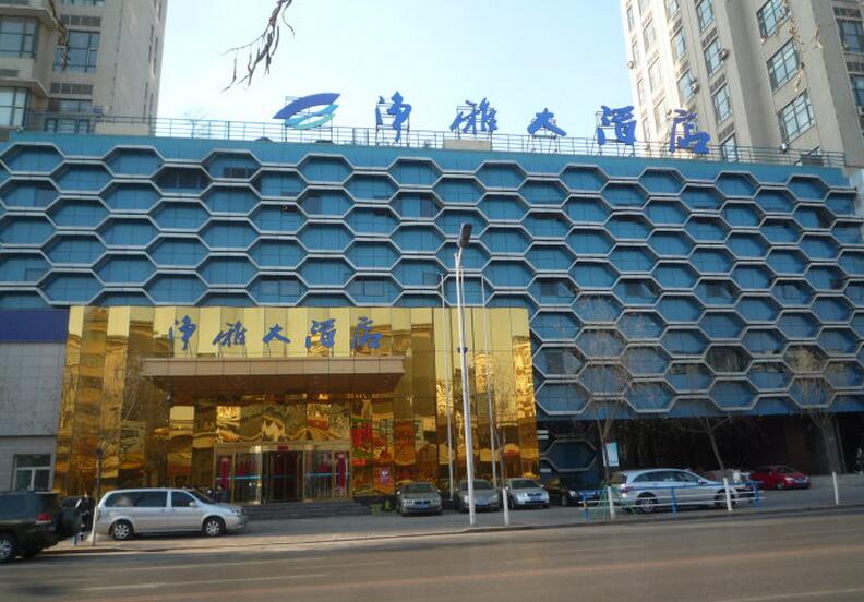 28歲的餐飲巨頭倒下了：昔日行業(yè)標桿，無數(shù)人跑去偷師|餐飲界