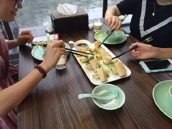年底再不放大招，你的餐廳就OUT了~