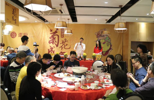 譚廚首屆“菊花盛宴”圓滿結(jié)束，引來數(shù)萬粉絲圍觀直播！|餐飲界