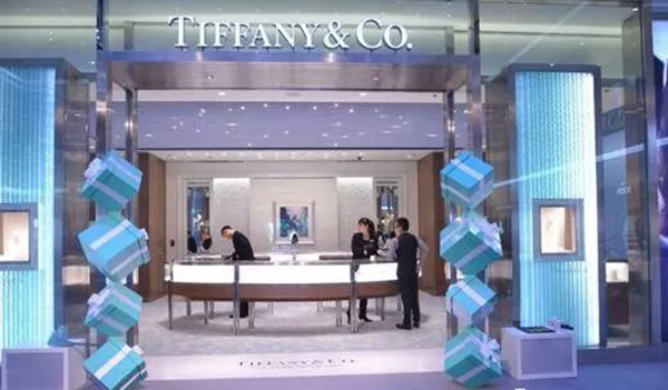 從時尚到過時，Tiffany藍(lán)是這樣一步步被餐飲人用廢的！