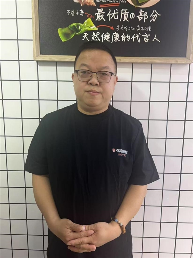 14年堅(jiān)守張亮麻辣燙，一個(gè)小鎮(zhèn)老板的長期主義勝利